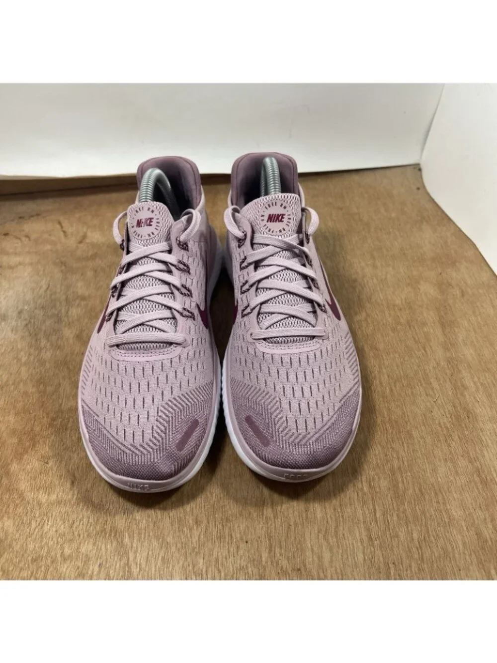 Nike Free RN 2018 Women's Size 9 Running Shoes Plum Chalk True Berry